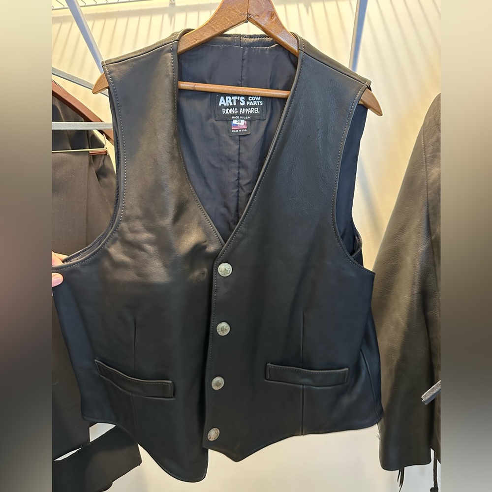 ART'S Black Leather Vest